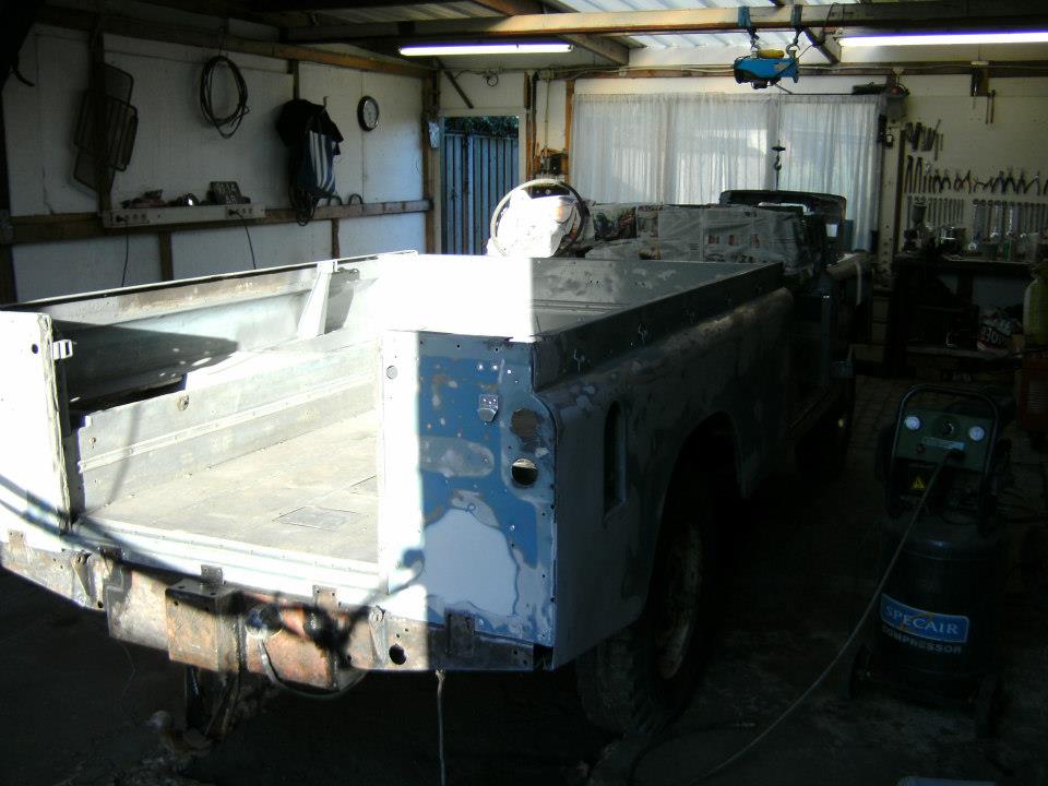 318902 319585608149476 402058935 n