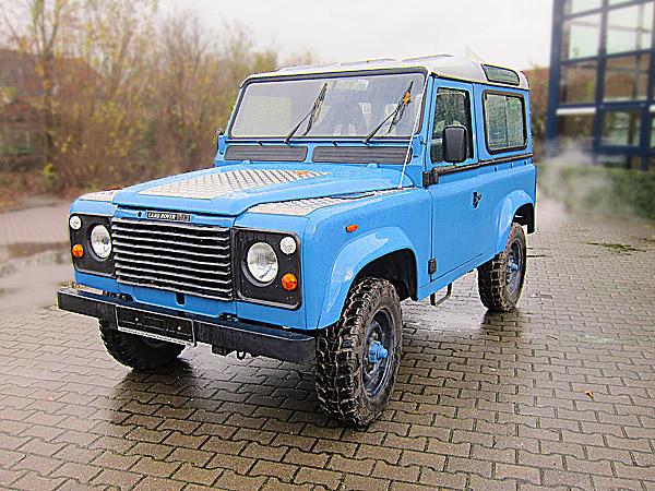 9023benzblauw1